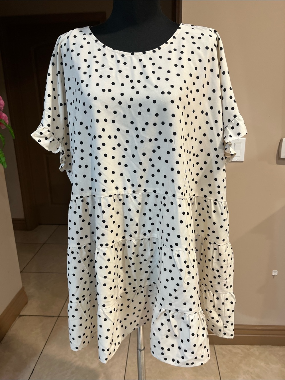 ANDREE BY UNIT Black Polka Dot blouse - Picture 3 of 6